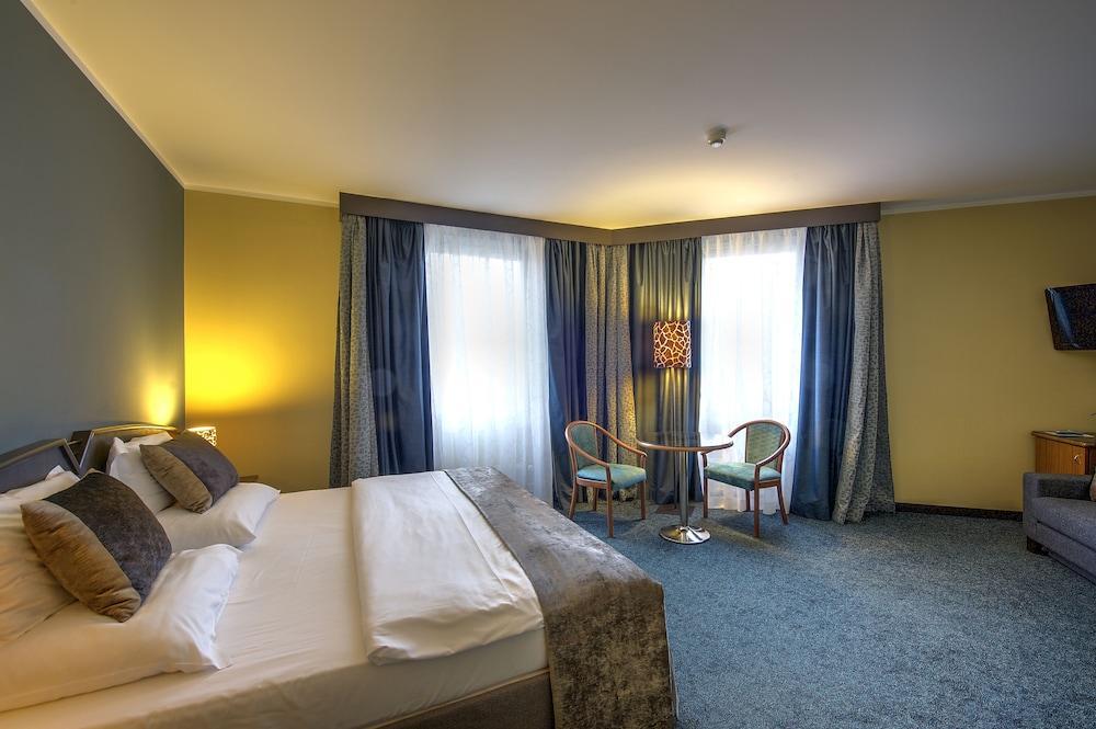 Plaza - Czech Leading 4* Prag